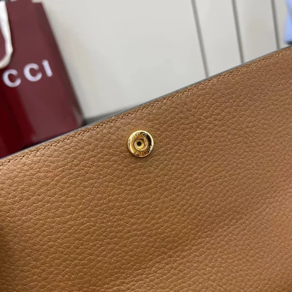 GG Marmont bi-color wallet on chain in Beige Black - Image 9