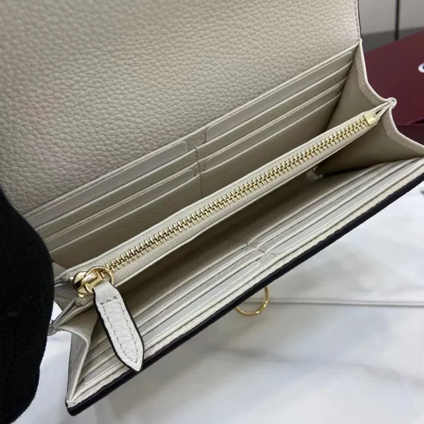 GG Marmont bi-color wallet on chain in Beige Black GG - Image 10