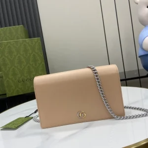 GG Marmont wallet on chain