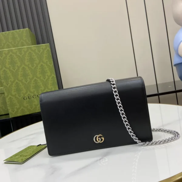 GG Marmont wallet on chain