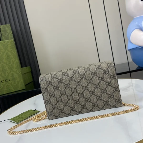 GG Marmont wallet on chain in beige and white GG Supreme - Image 5