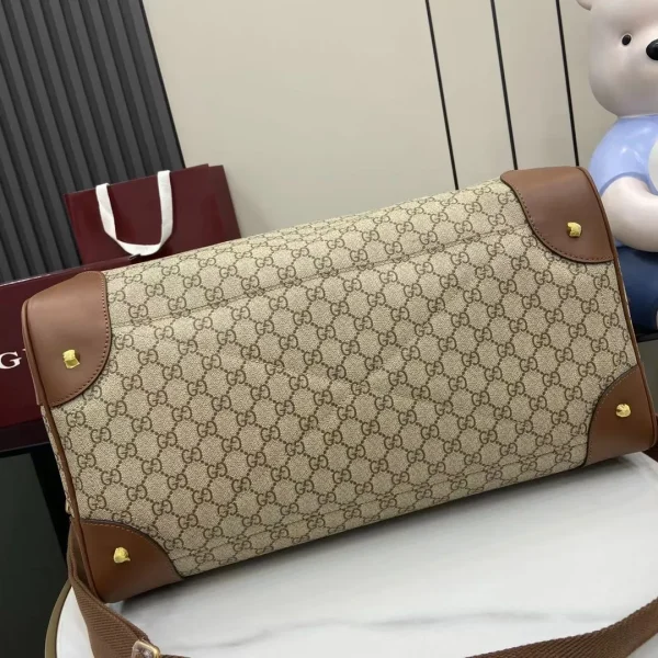 GUCCI GG Emblem Medium - Image 6