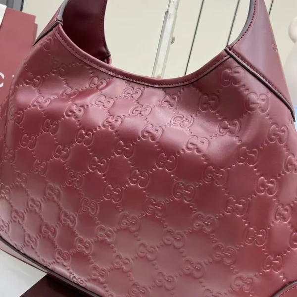 GUCCI Ssima Shoulder Bag - Image 11