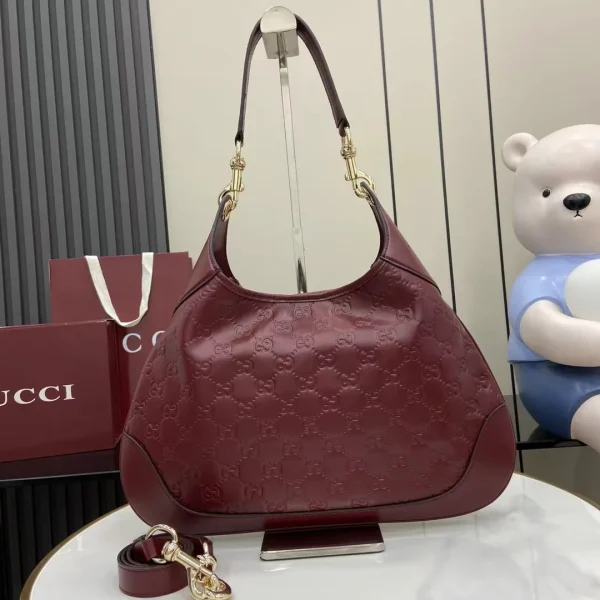 GUCCI Ssima Shoulder Bag - Image 6