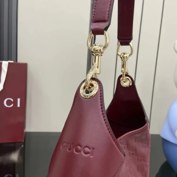 GUCCI Ssima Shoulder Bag - Image 10