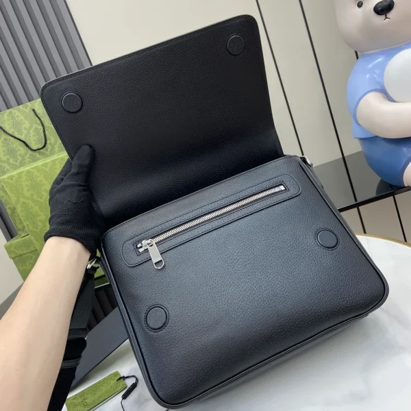 GUCCI medium GG crossbody bag - Image 6