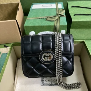 GUCCI® Clutch Bags for Women