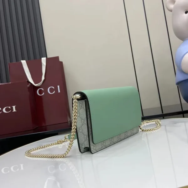 GUCCI® Designer Chain Wallets For Women - Image 4