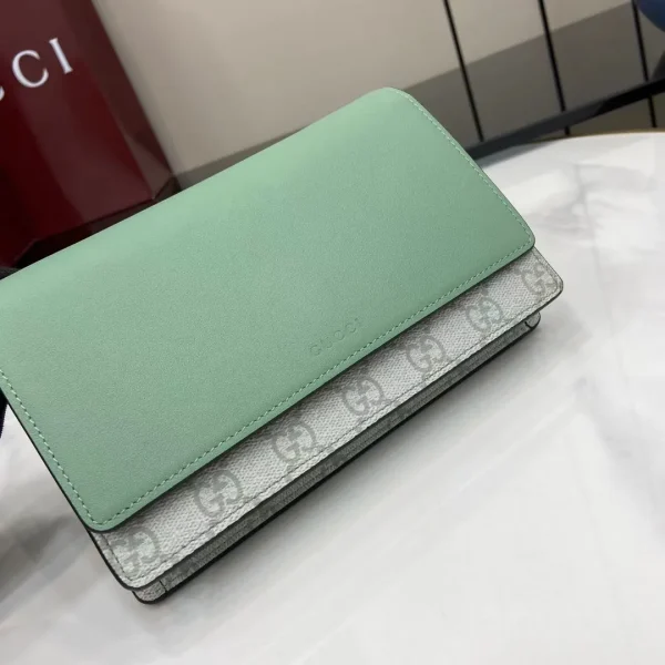 GUCCI® Designer Chain Wallets For Women - Image 7