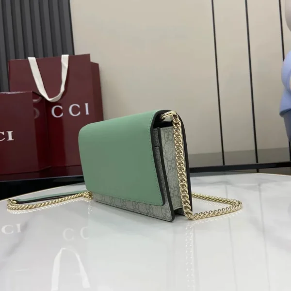 GUCCI® Designer Chain Wallets For Women - Image 8
