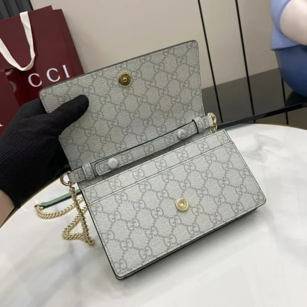 GUCCI® Designer Chain Wallets For Women - Image 9