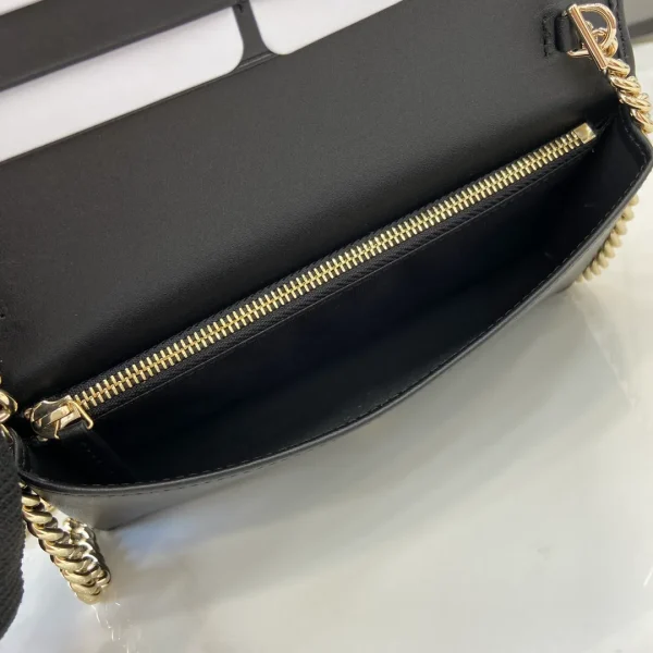 GUCCI® Designer Long Wallets For Women - Image 3