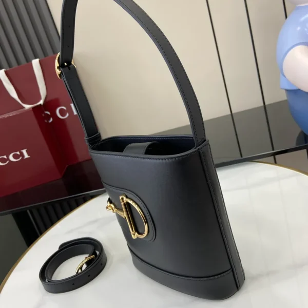 Gucci 73 small bucket bag - Image 9