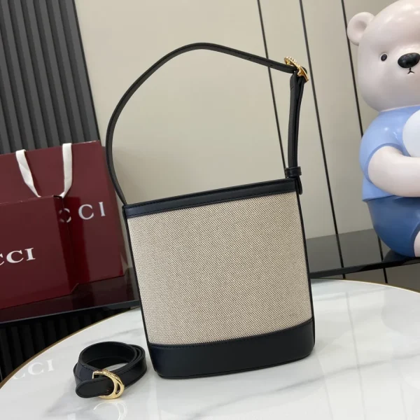 Gucci 73 small bucket bag - Image 4