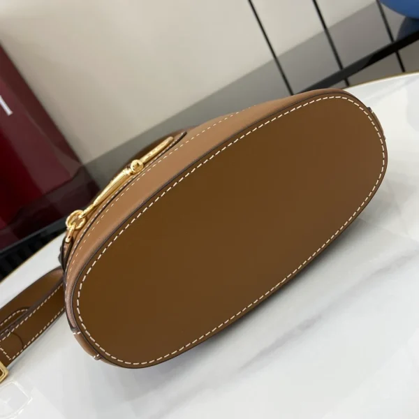 Gucci 73 small bucket bag - Image 6