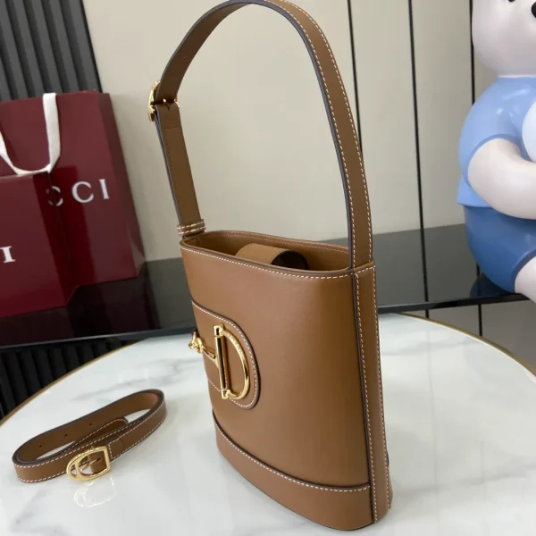 Gucci 73 small bucket bag - Image 10