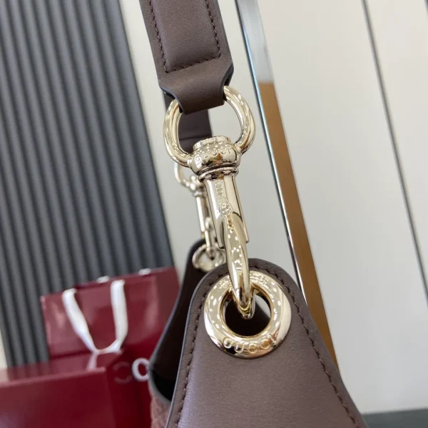 Gucci B large shoulder bag - Image 7