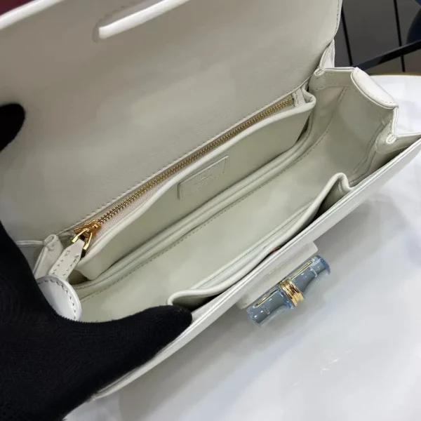 Gucci Bamboo Diva medium bag in white leather - Image 11