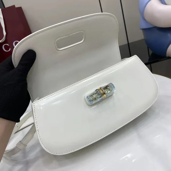 Gucci Bamboo Diva medium bag in white leather - Image 10