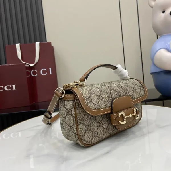 Gucci Horsebit 1955 Soft small top handle bag in Beige Brown - Image 4