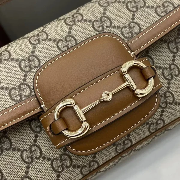 Gucci Horsebit 1955 Soft small top handle bag in Beige Brown - Image 8