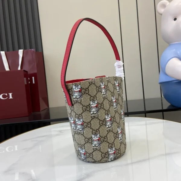 Gucci Kids Printed GG Bucket Bag - Image 5