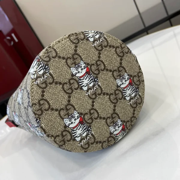 Gucci Kids Printed GG Bucket Bag - Image 7