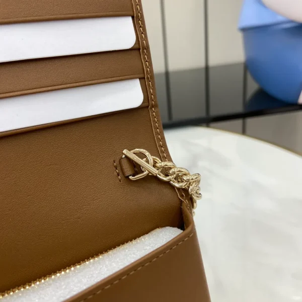 Gucci Metallic Gold Guccissima Leather Flap Continental Wallet - Image 10