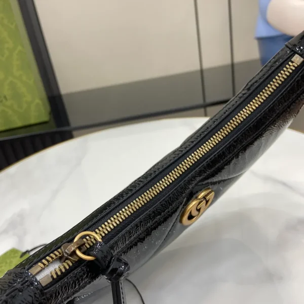 Gucci Small GG Marmont Shoulder Bag - Image 8