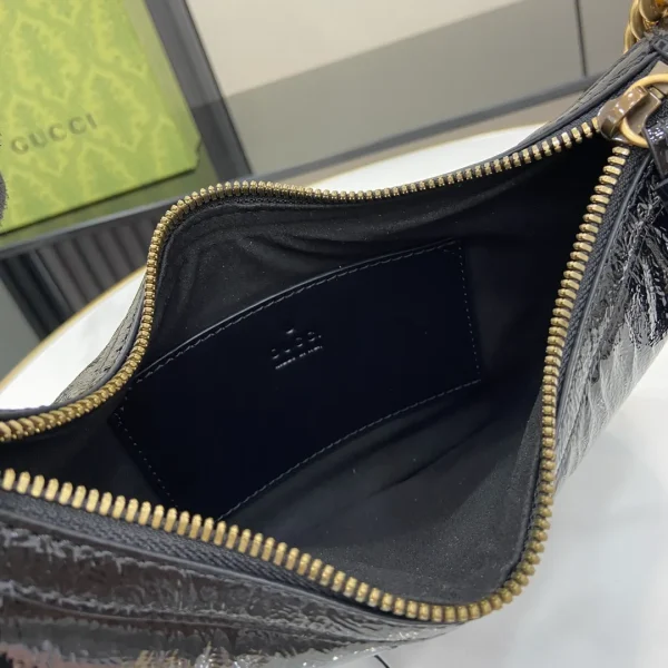 Gucci Small GG Marmont Shoulder Bag - Image 10