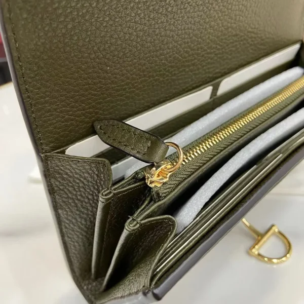 Gucci Softbit continental wallet in brown leather - Image 9