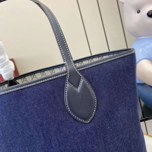 Gucci Totissima large reversible tote in Blue Fabric - Image 8