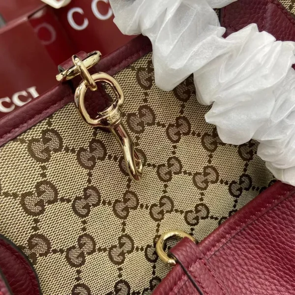Gucci Totissima small reversible tote bag in Rosso Ancora red - Image 9