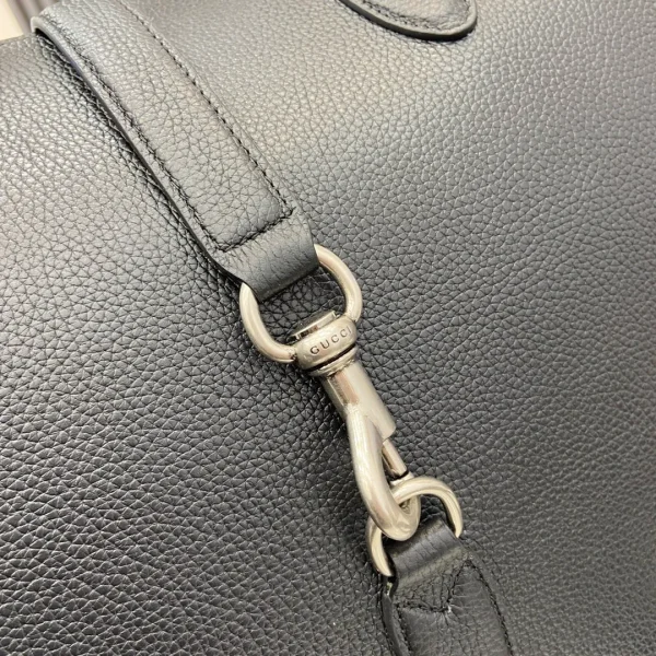 Medium tote bag with hook closure - Image 7