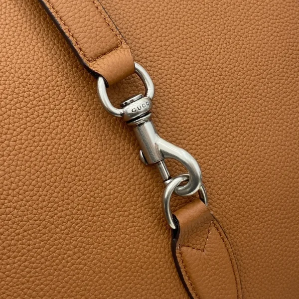 Medium tote bag with hook closure in brown - Image 9