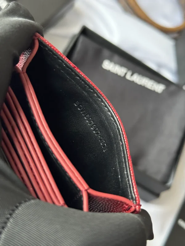 SAINT LAURENT Grain De Poudre Matelasse Chevron Monogram Credit Card Case Red - Image 10