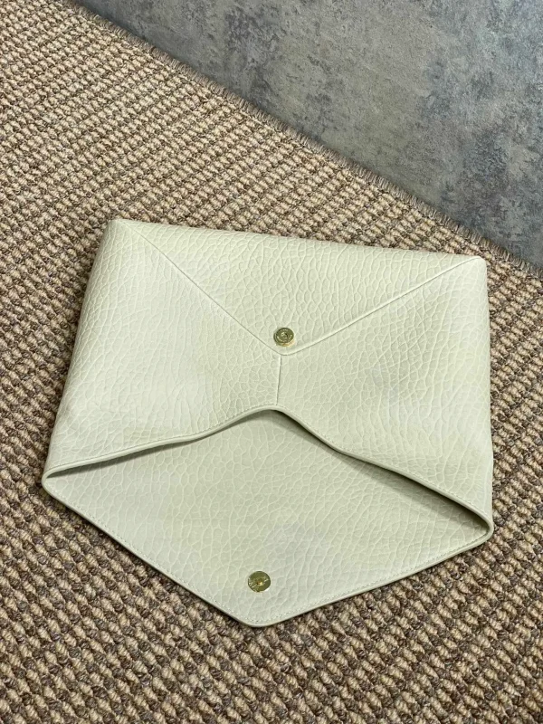 Saint Laurent Busta Leather Clutch Bag - Image 5