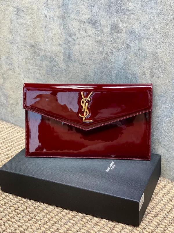 Saint Laurent Cassandre Patent Wallet On Chain in Red