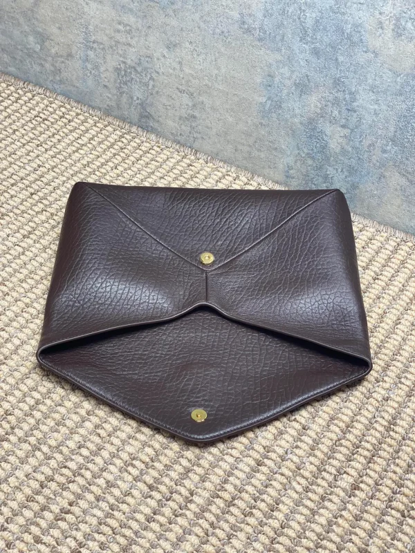 Saint Laurent Large Cassandre Envelope Clutch Bag - Image 8