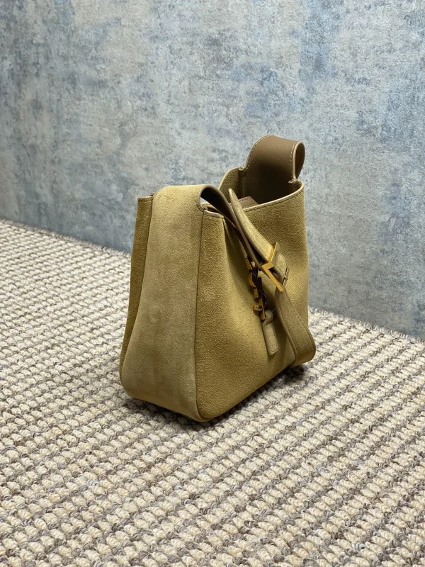 Saint Laurent Shoulder Bag - Image 5
