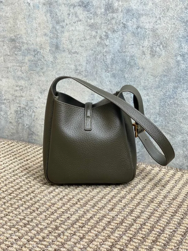 YSL SAINT LAURENT LE 5 A 7 Supple Baby Grained Leather - Image 5