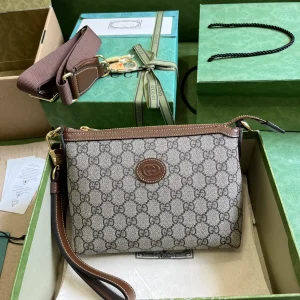 Gucci GG Supreme Shoulder Bag