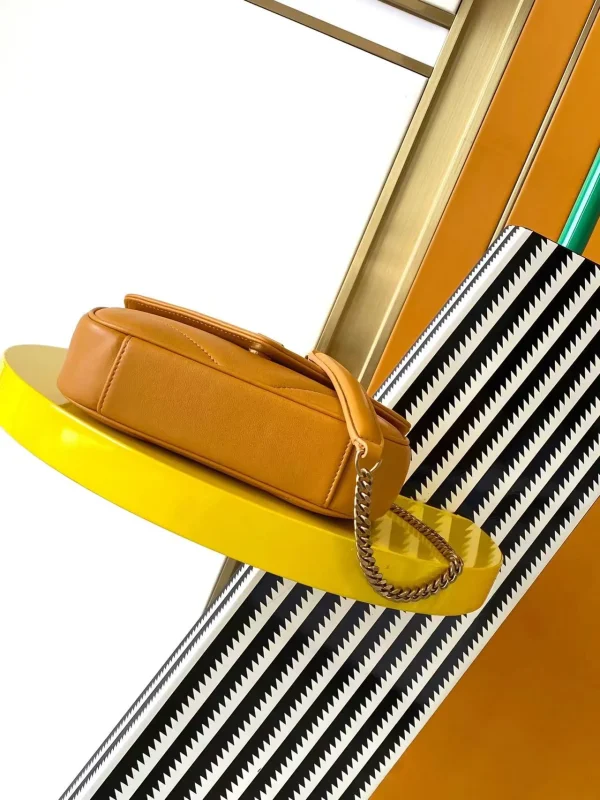 Saint Laurent Loulou Small Chain Bag in Natural - Image 5