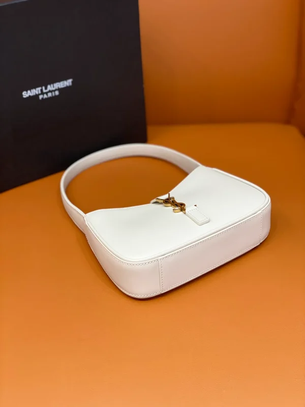 Aubrielax White Women's Shoulder Bags - Image 4