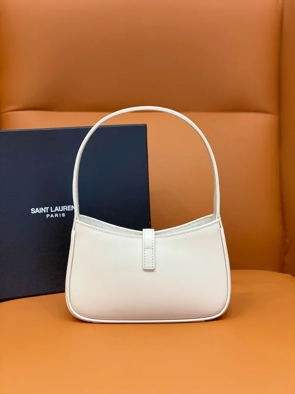 Aubrielax White Women's Shoulder Bags - Image 5