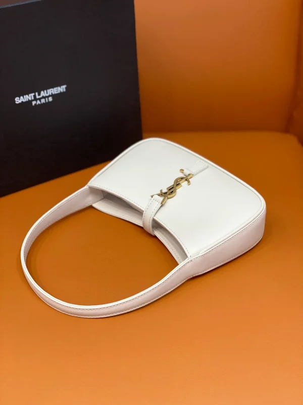 Aubrielax White Women's Shoulder Bags - Image 10