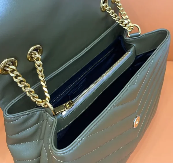 LOULOU medium in MATELASSÉ lambskin - Image 7