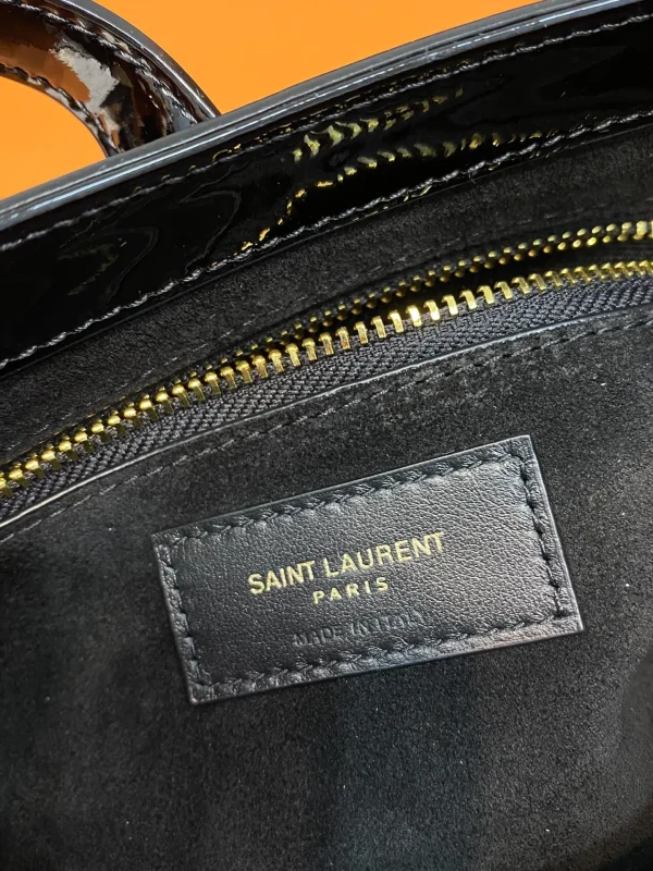 Niki leather crossbody bag Saint Laurent Black in Leather - Image 7