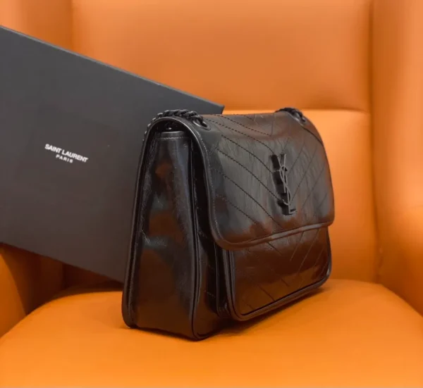 Saint Laurent Niki Medium Leather Shoulder Bag In Black - Image 9