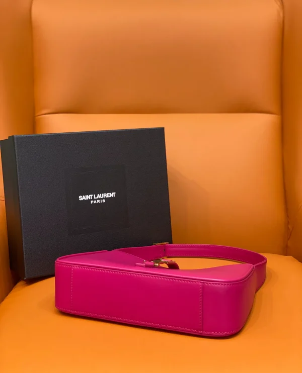Saint Laurent Pre-Owned 5 à 7 Shoulder Bag - Image 6